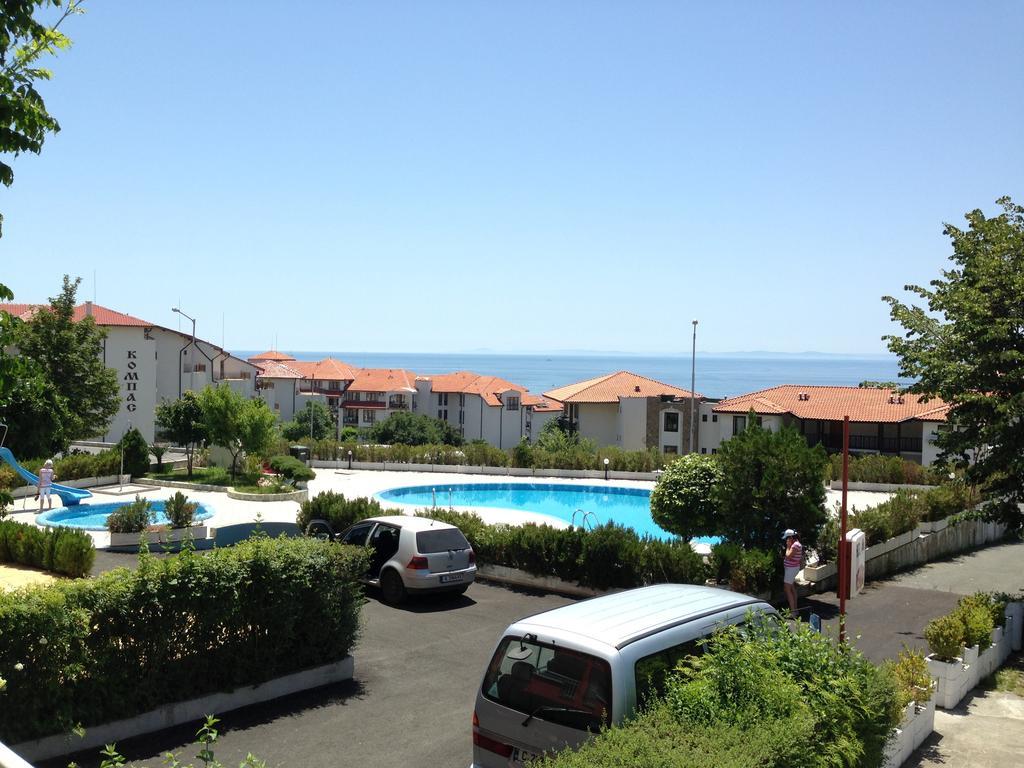 Yanis Guest House Свети-Влас Экстерьер фото